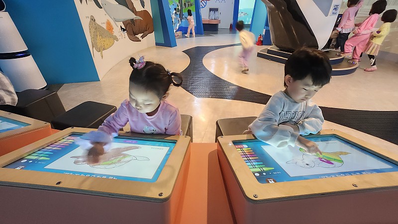 9c932af02a94d2e1d54d8b683fcdad52_1761811